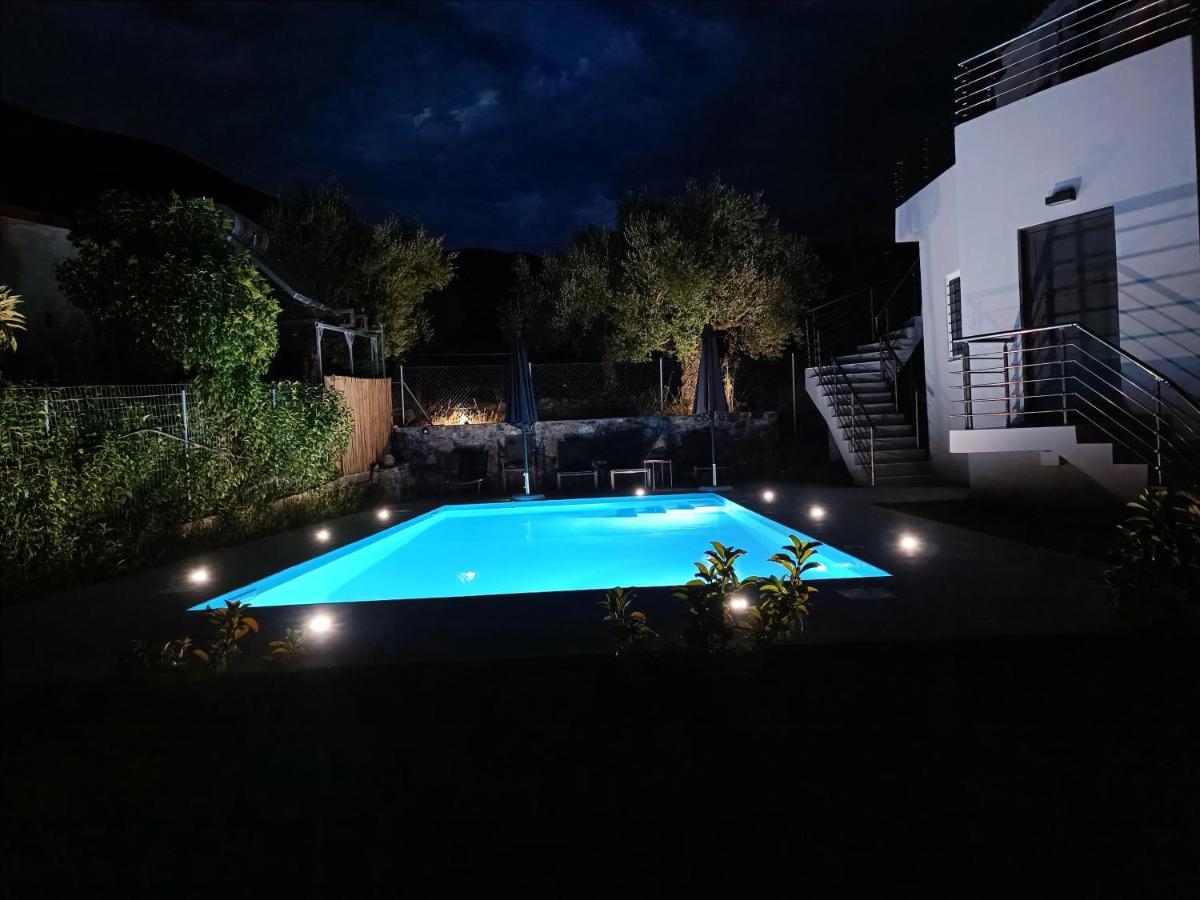 קלמאטה Evilenia Luxury Apartments מראה חיצוני תמונה